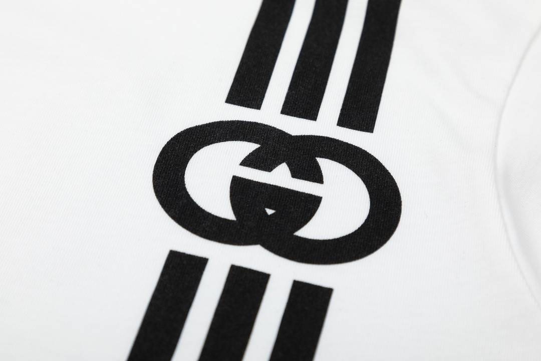 Gvc*1 23SS double G vertical stripe foam printed t-shirt