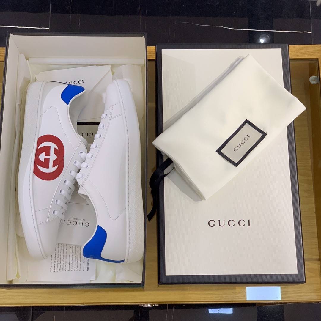 GU*Isneakers S*pport chip phone sensing