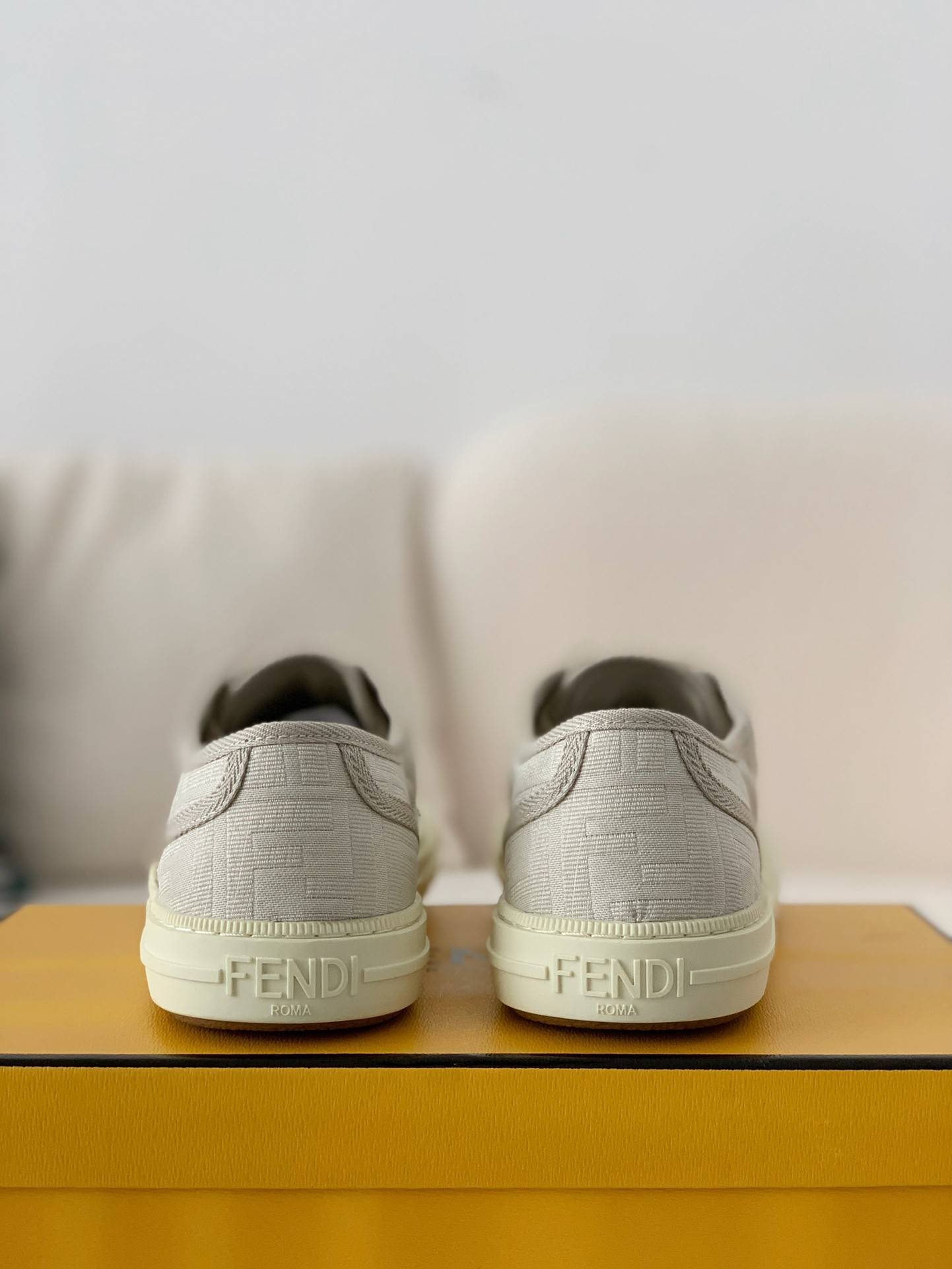 F**di Canvas shoe Sneakers
