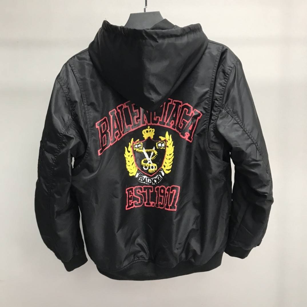 Ba1en*iaga foamed wheat logo jacket