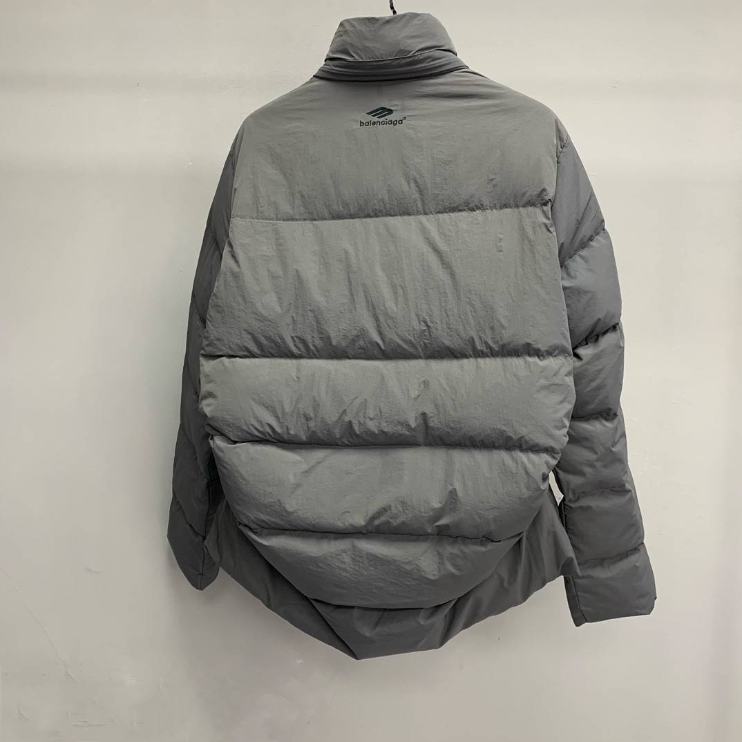 Ba1en*iaga embroidered down jacket