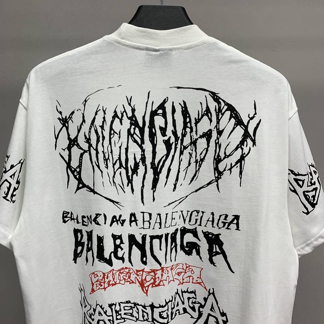 Ba1en*iaga doodle year of the Dragon Alphabet T-shirt