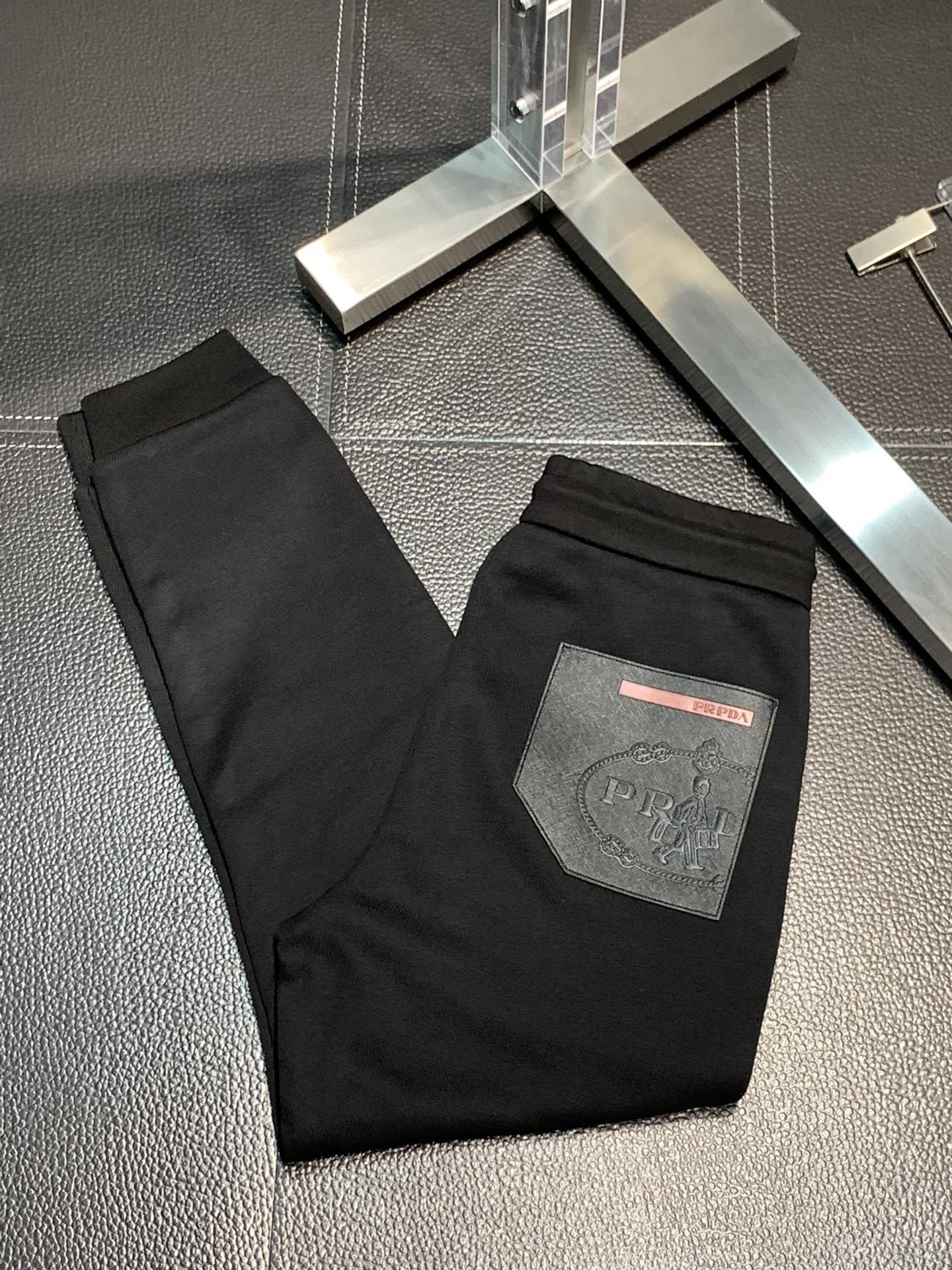 Pra*a Casual trousers