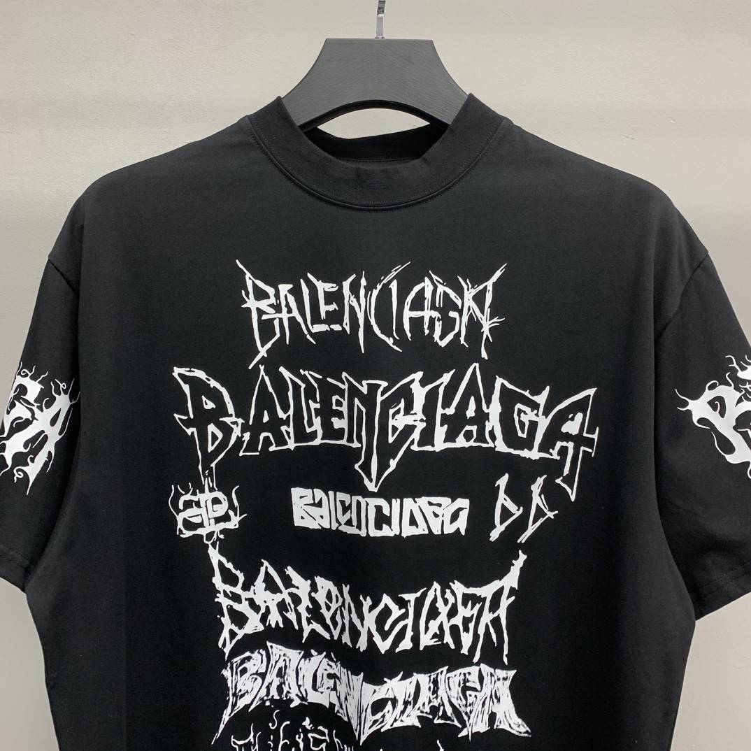 Ba1en*iaga doodle year of the Dragon Alphabet T-shirt