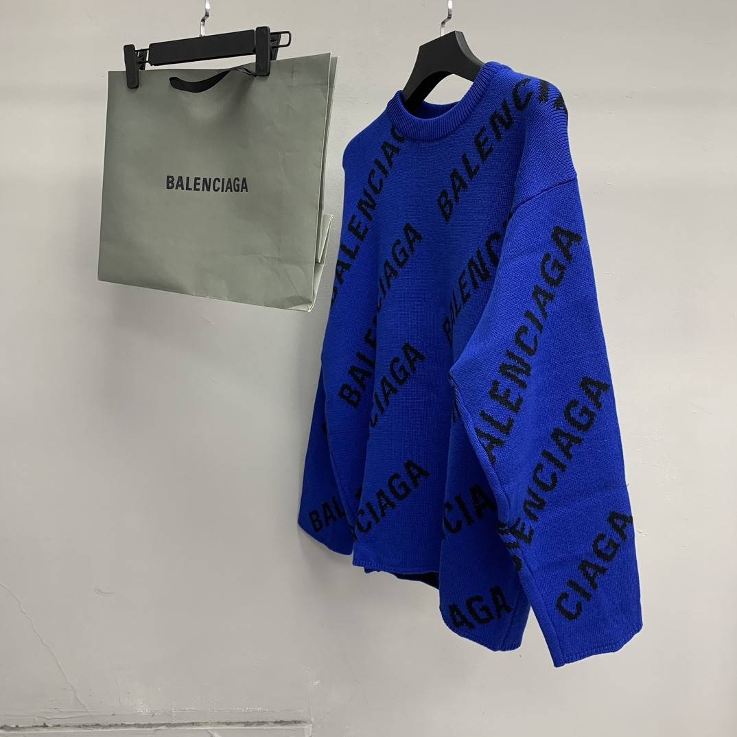 Ba1en*iaga letter sweater