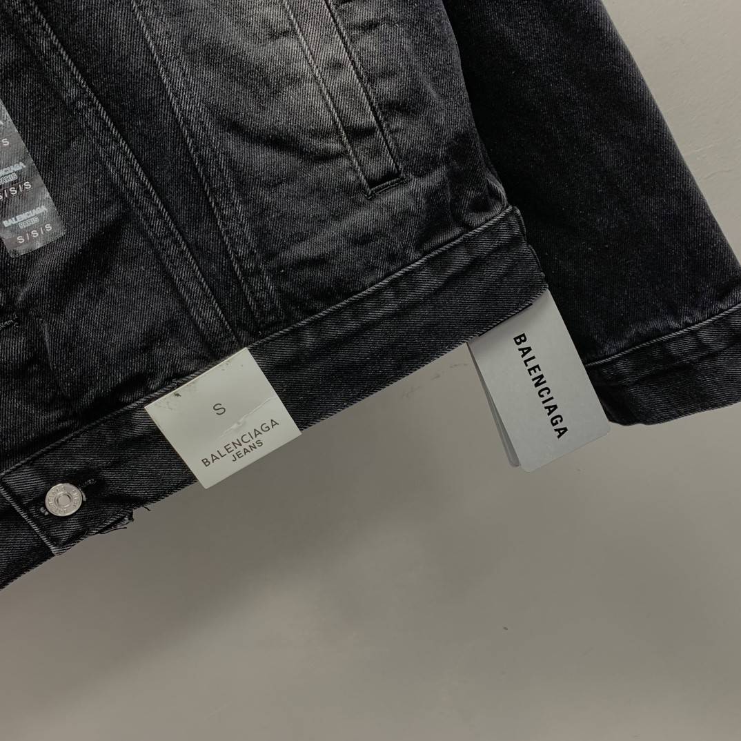 Ba1en*iaga offset printed denim jacket