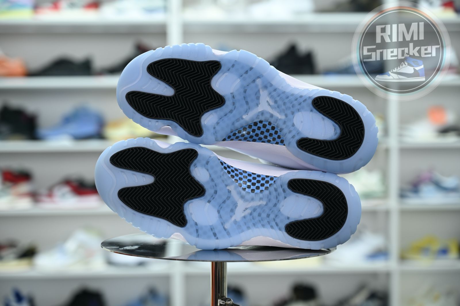 Jordan Air Jordan 11“Legend Blue”  2024  CT8012-104