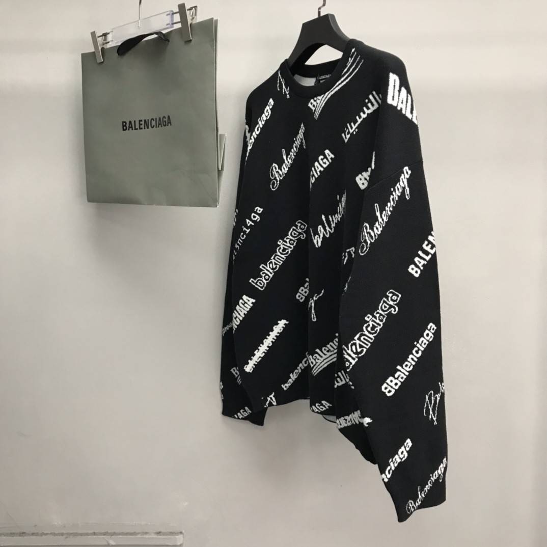 Ba1en*iaga letter sweater
