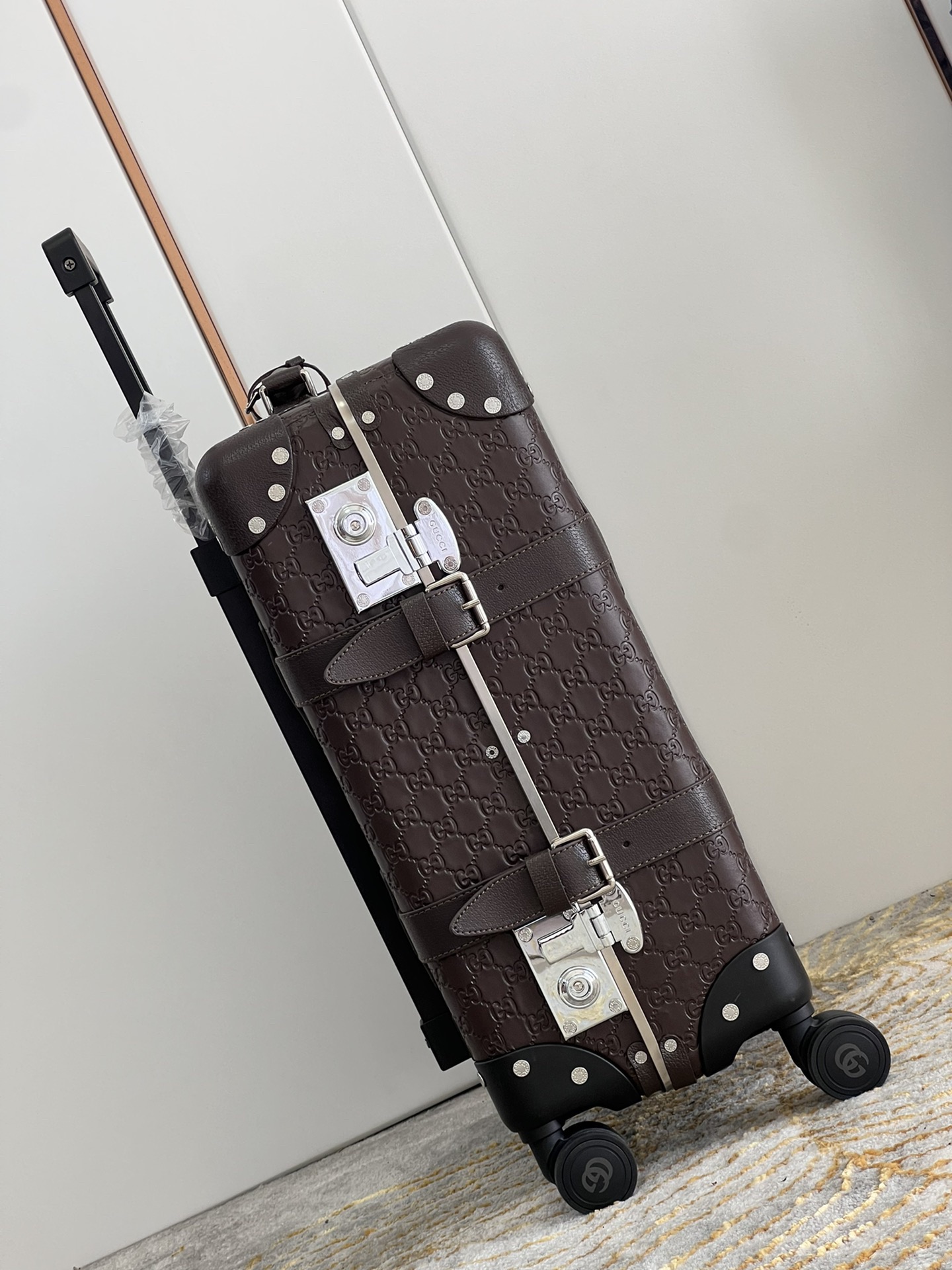 Gvc*1 suitcase/trolley case F906 retro size 20 inches