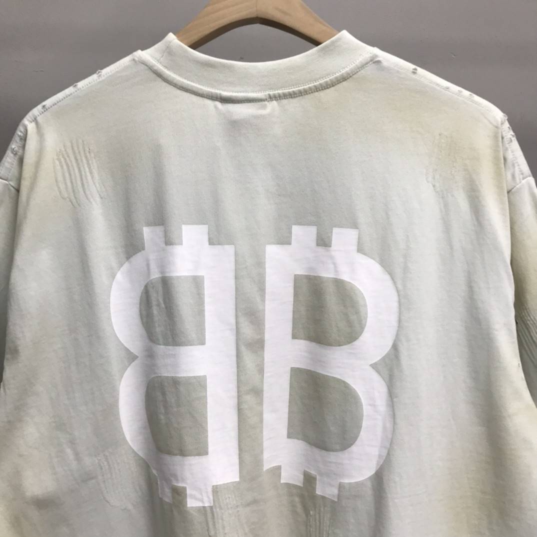 Ba1en*iaga BB Industrial Cement Painted T-Shirt