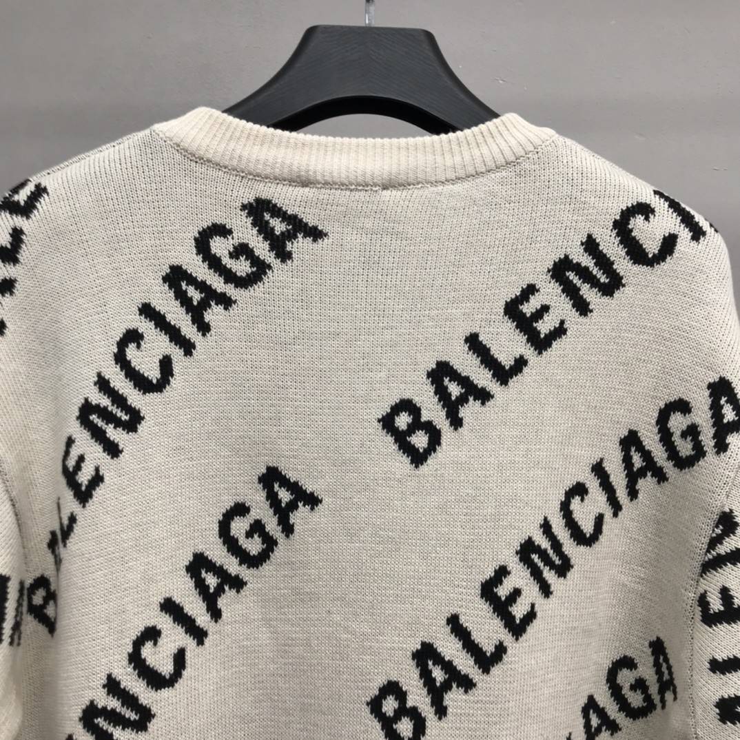 Ba1en*iaga letter sweater
