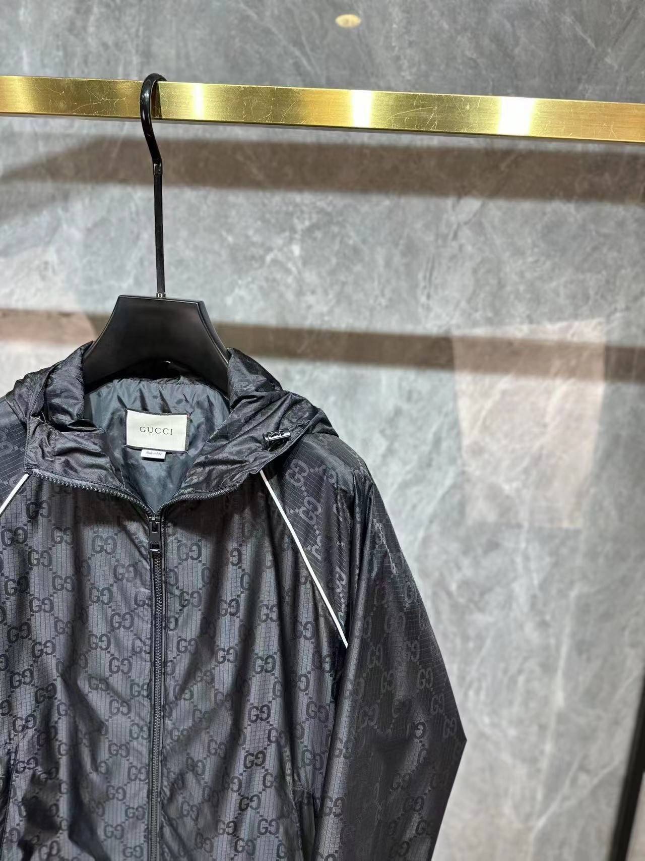 Gvc*1 Cristiano monogram padded jacket