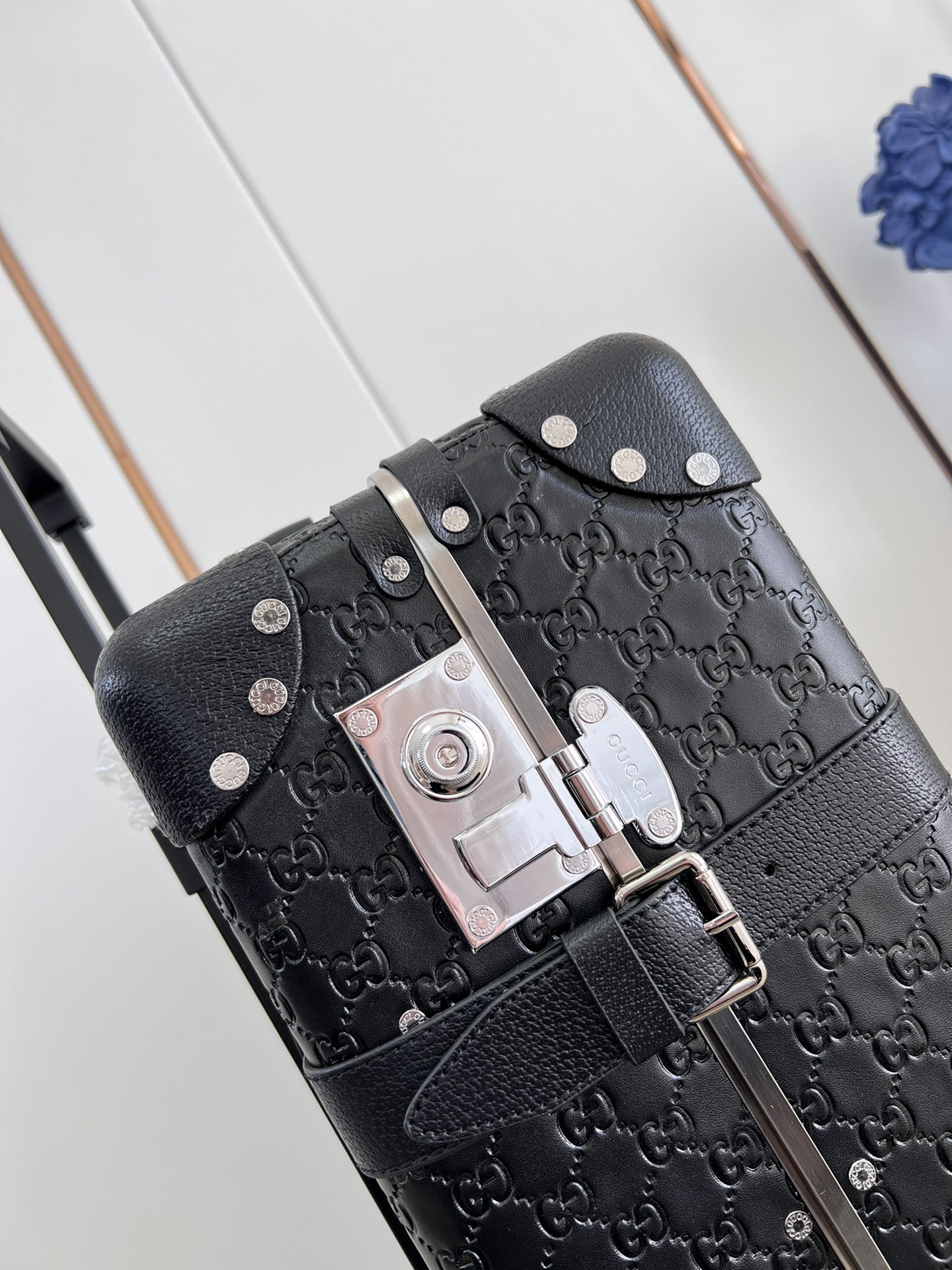 Gvc*1 suitcase/trolley case F905 retro size 20 inches