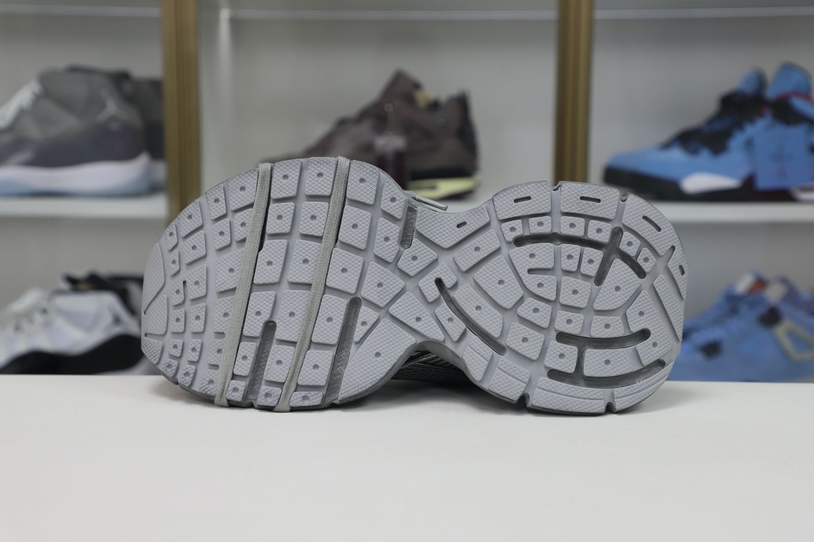 Ba1en*iaga PHANTOM SNEAKER