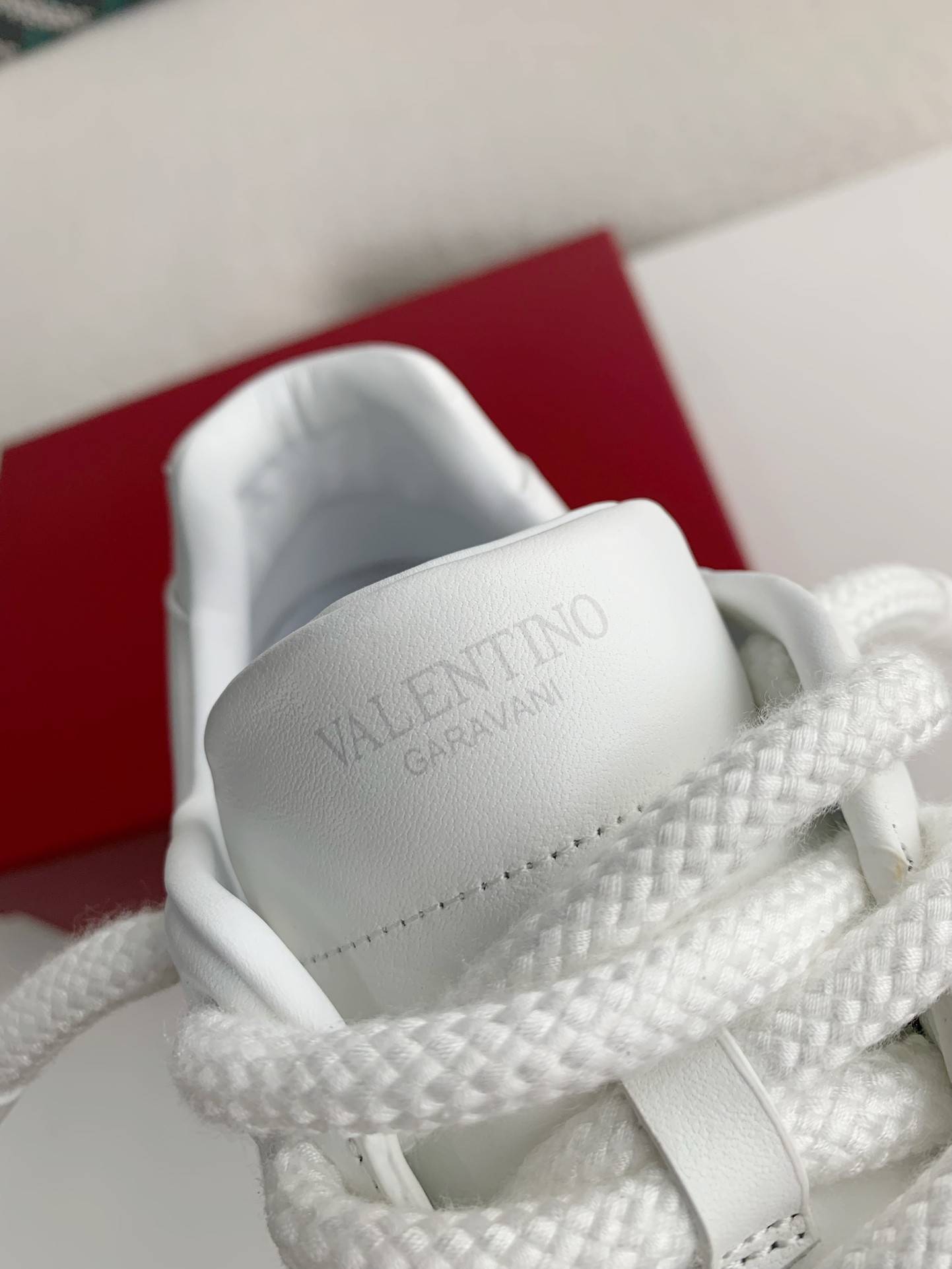 Va1e*ntin0 One Stud Sneakers