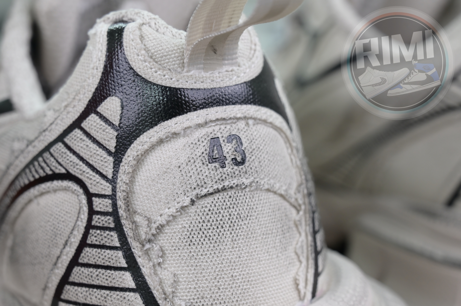 Ba1en*iaga PHANTOM SNEAKER