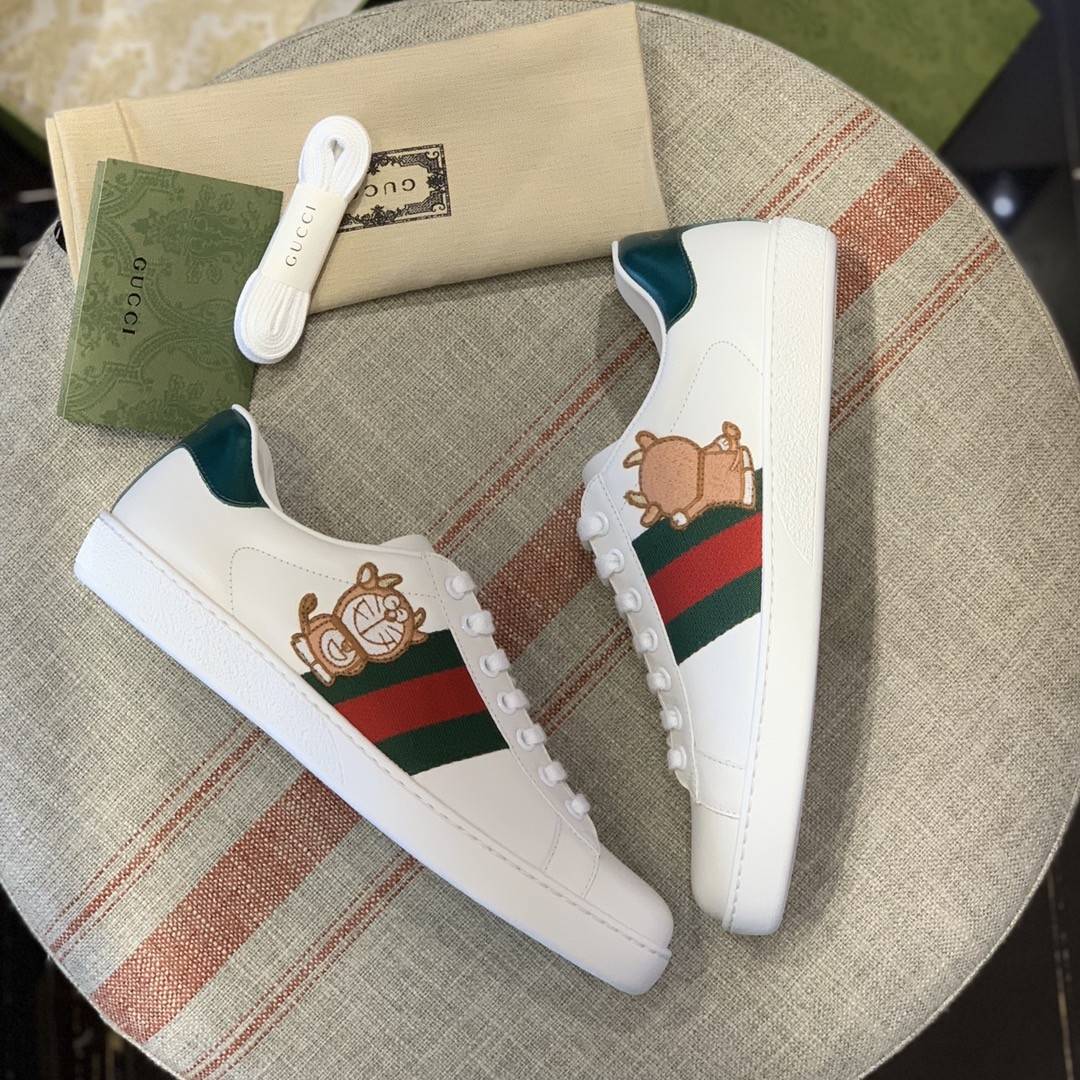 GU*Isneakers S*pport chip phone sensing