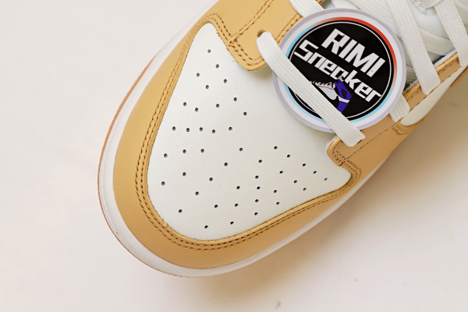 WMNS DUNK LOW