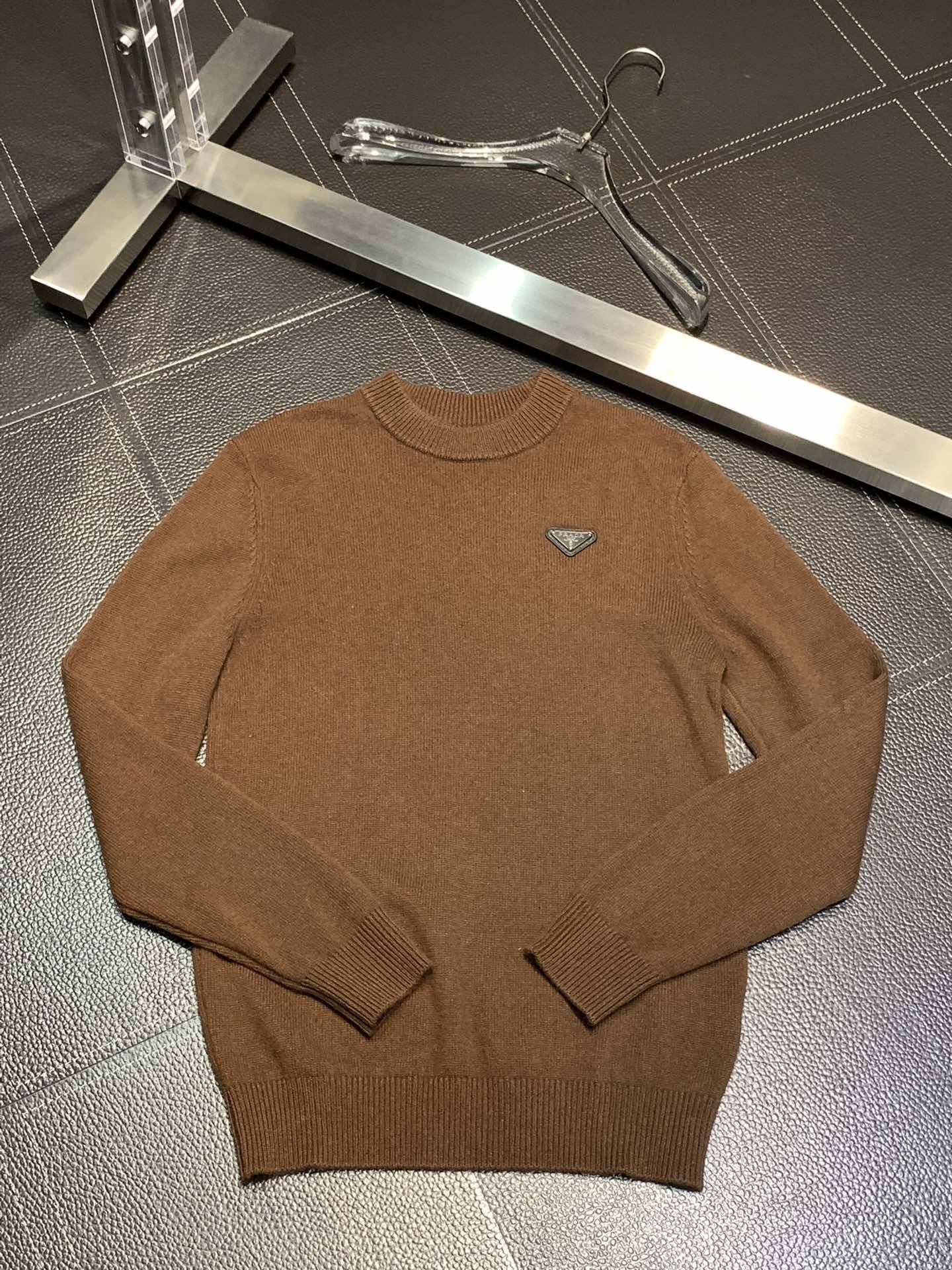 Pra*a Knitted sweaters