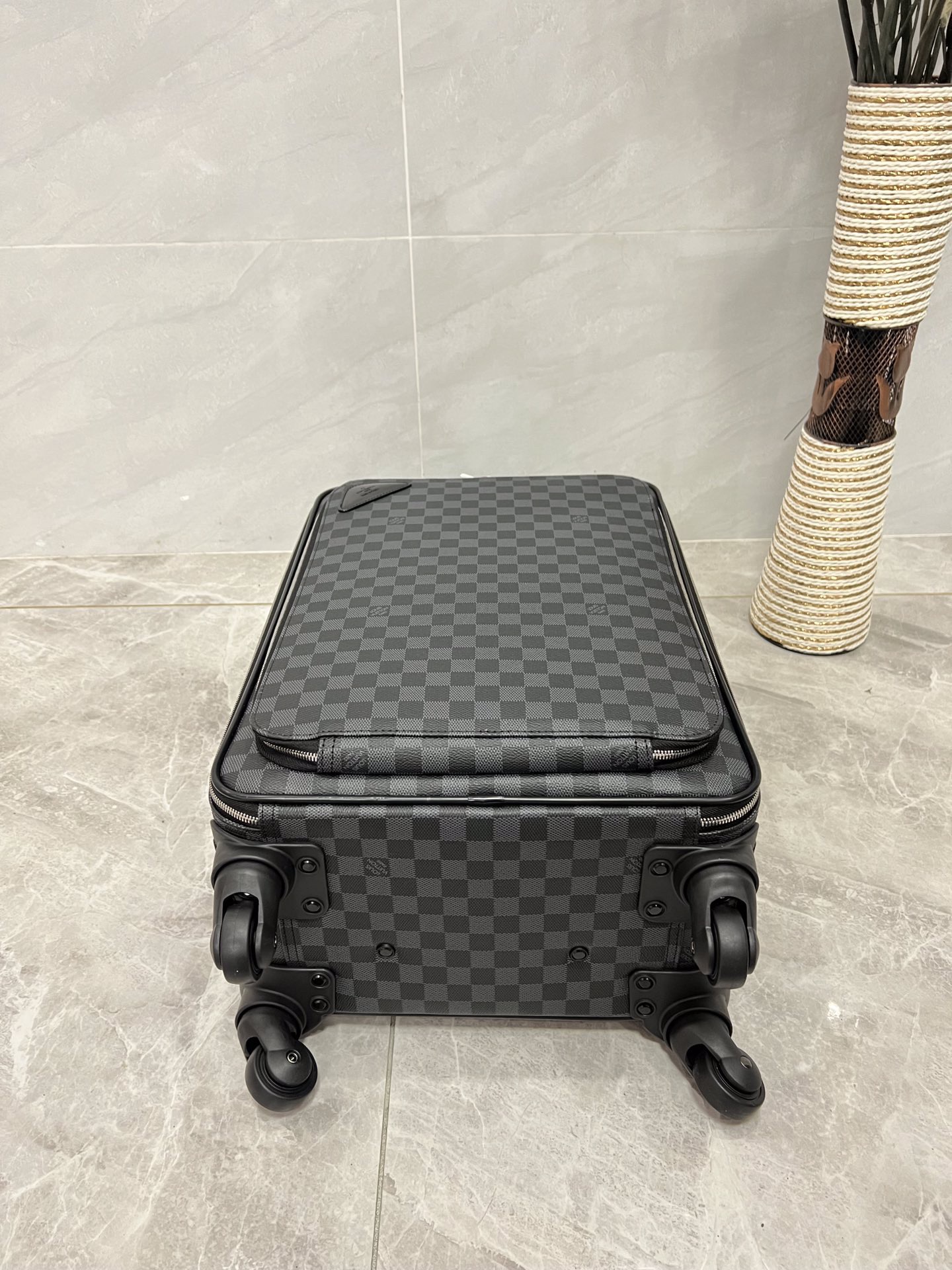 Gvc*1 Luggage/Original Leather GF4343 Size: 20 inches