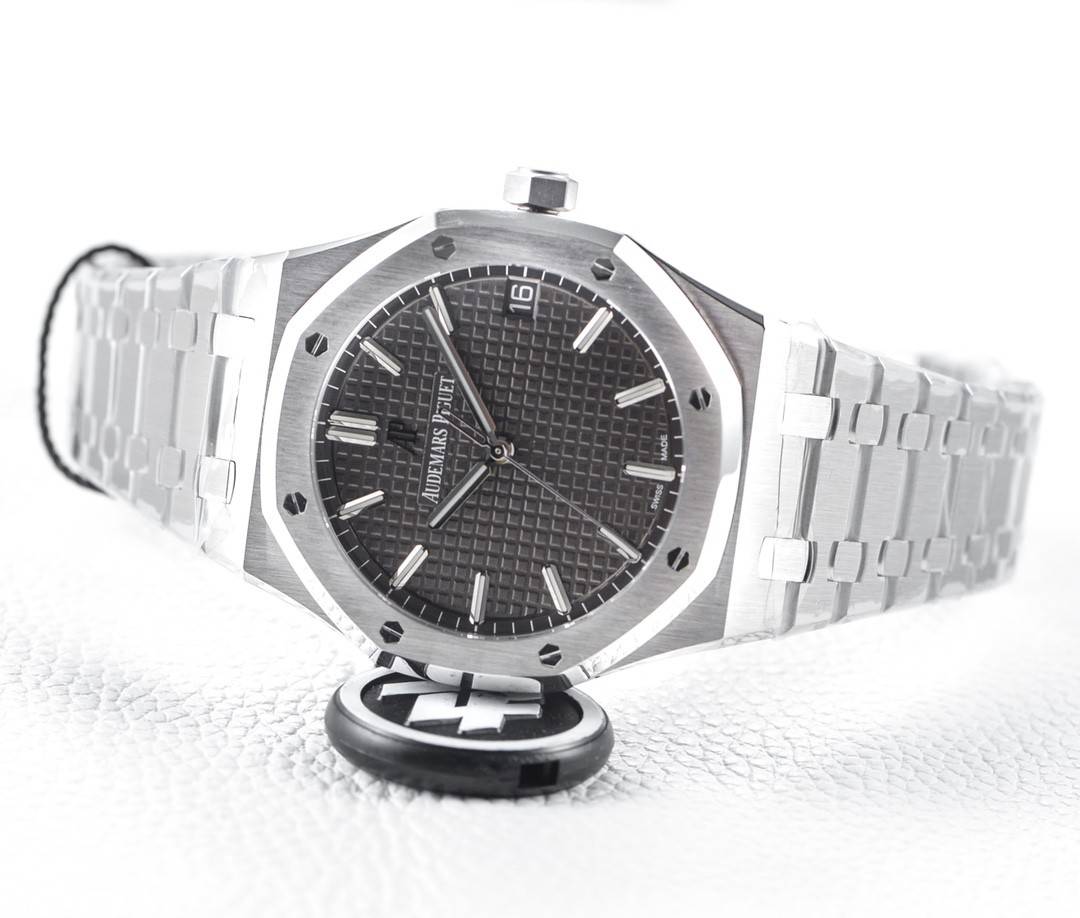 Audemars P1g*et Royal Oak 15500 Series Men