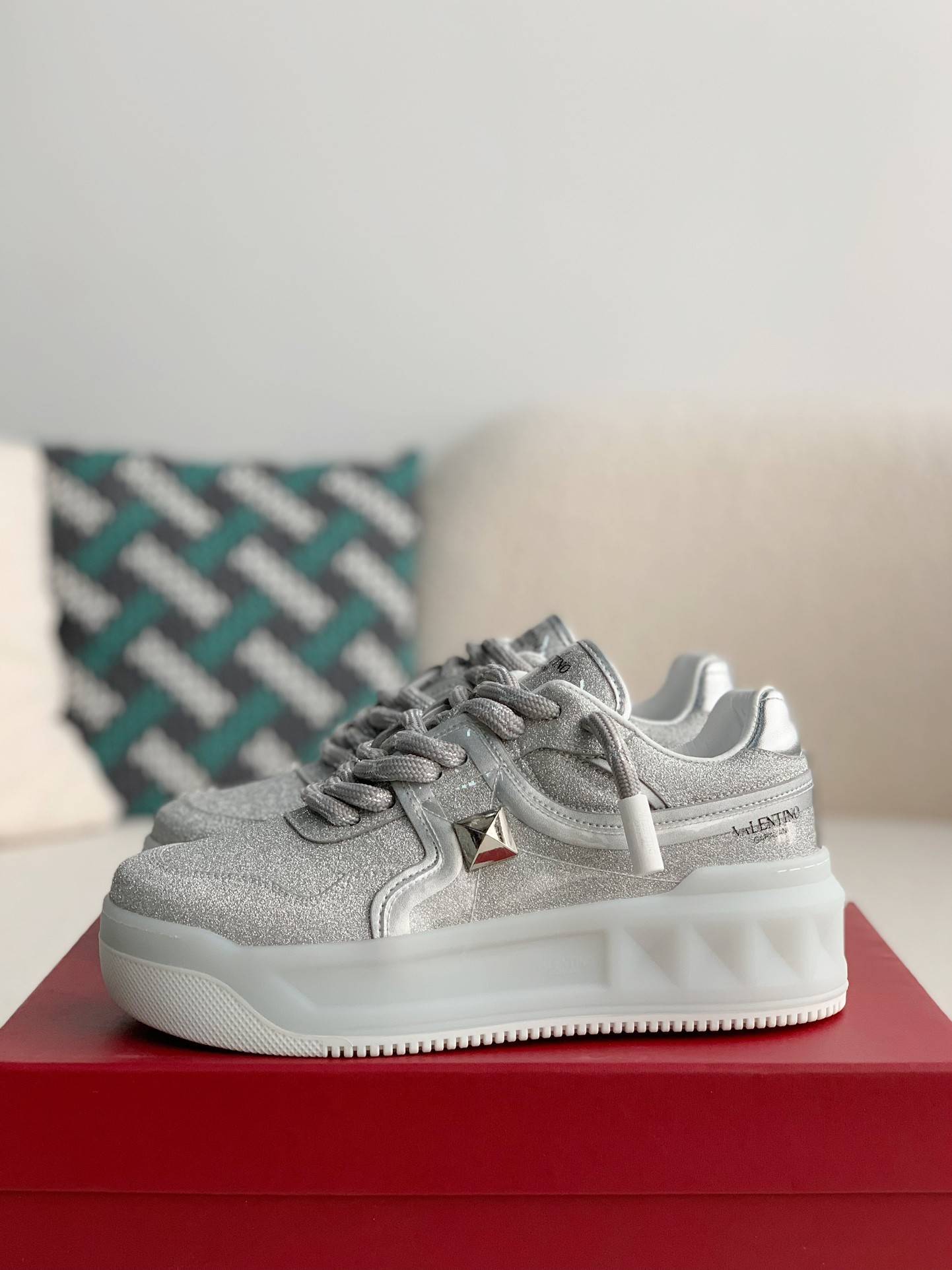 Va1e*ntin0 One Stud Sneakers