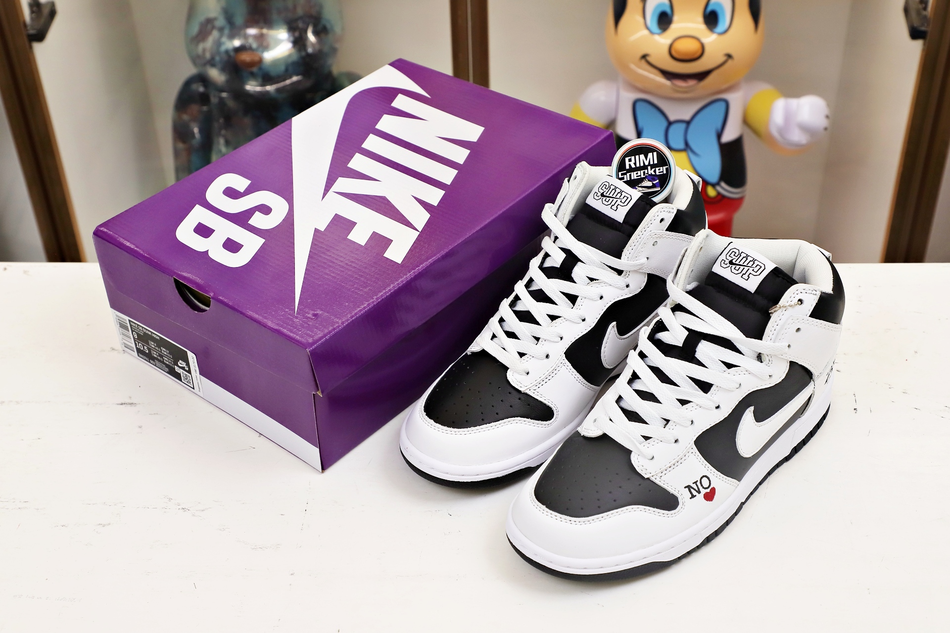 NIKE SB DUNK HIGH Svp*me BY ANY MEANS