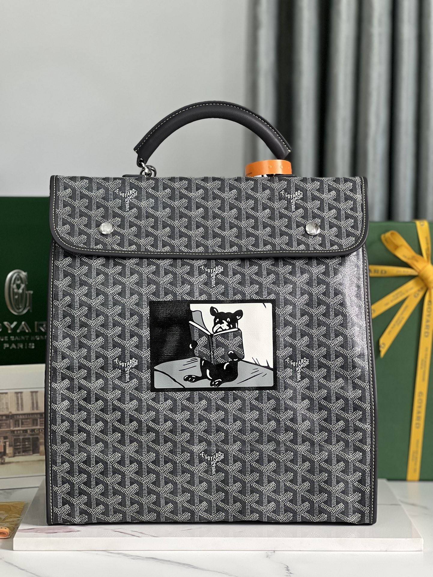 G09ard Limited Edition Bucket Saint Leger Folding Backpack Size: 33 * 35 * 16cm