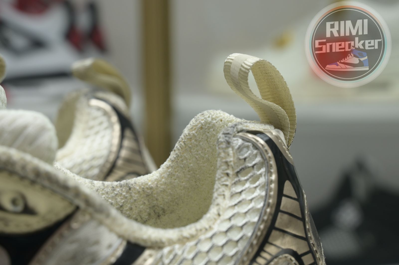 Ba1en*iaga PHANTOM SNEAKER
