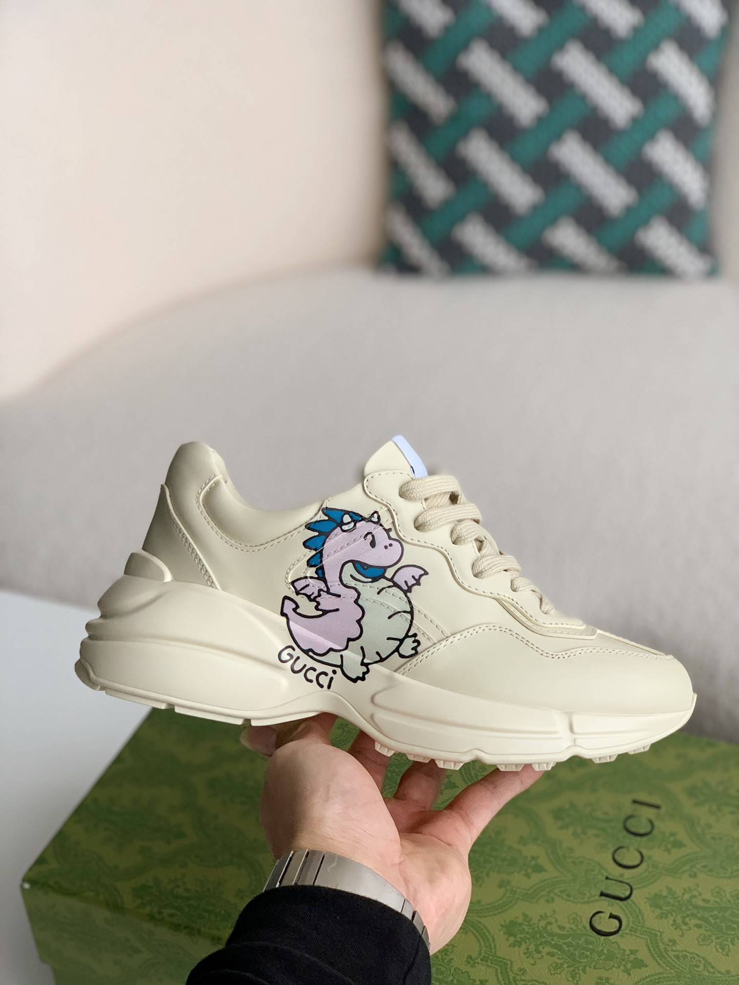 GU*IRetro Clunky Sneaker