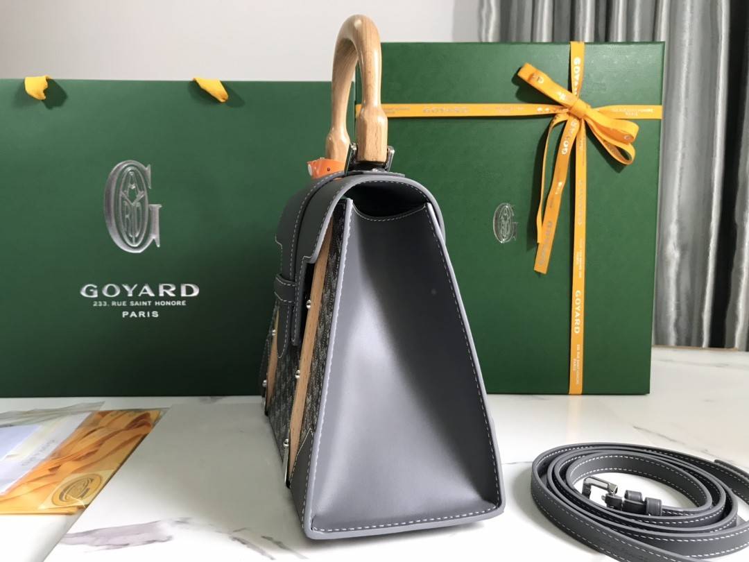 G09ard Saigon PM small bag, top quality!   Size: 28 * 20 * 12cm