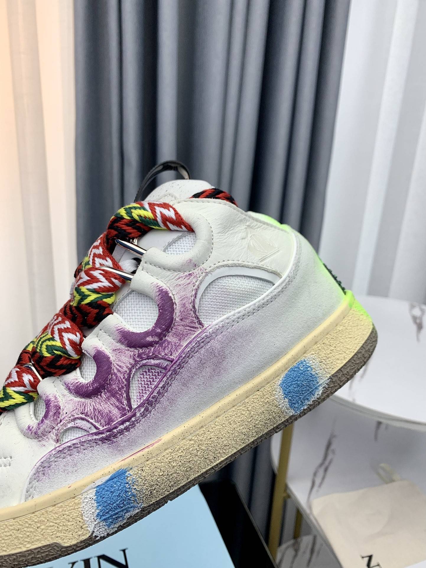LA*N Sneaker