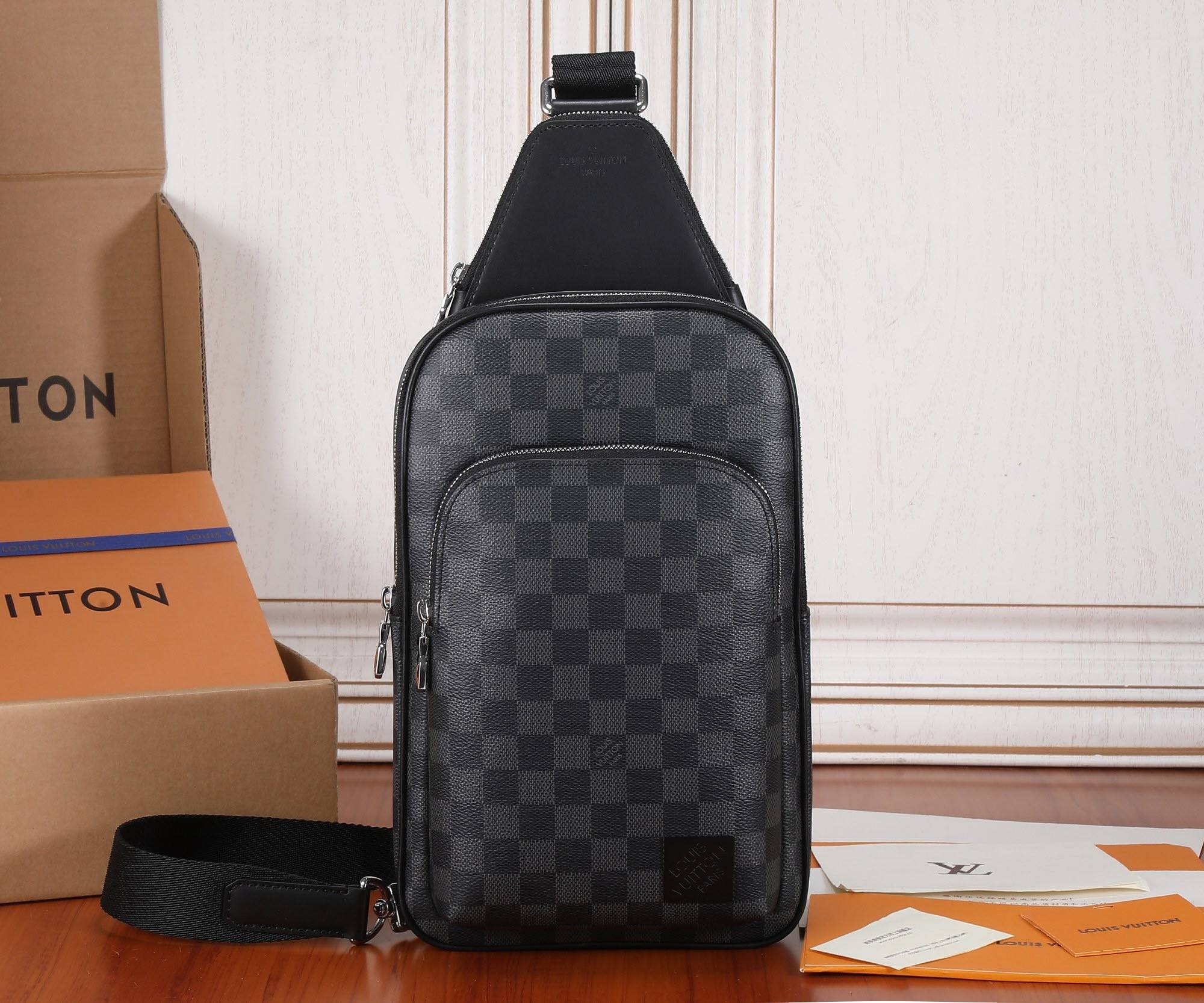 L*V damier graphite Men's Shoulder Bags M45302, Top Quality Size: 20X31X7cm