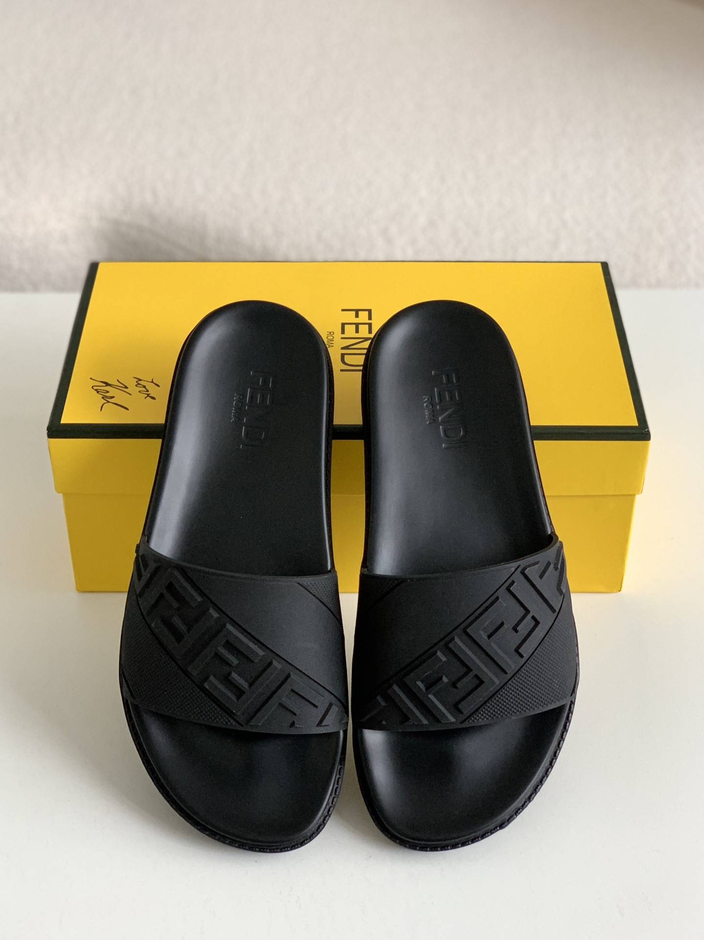 F**di slippers