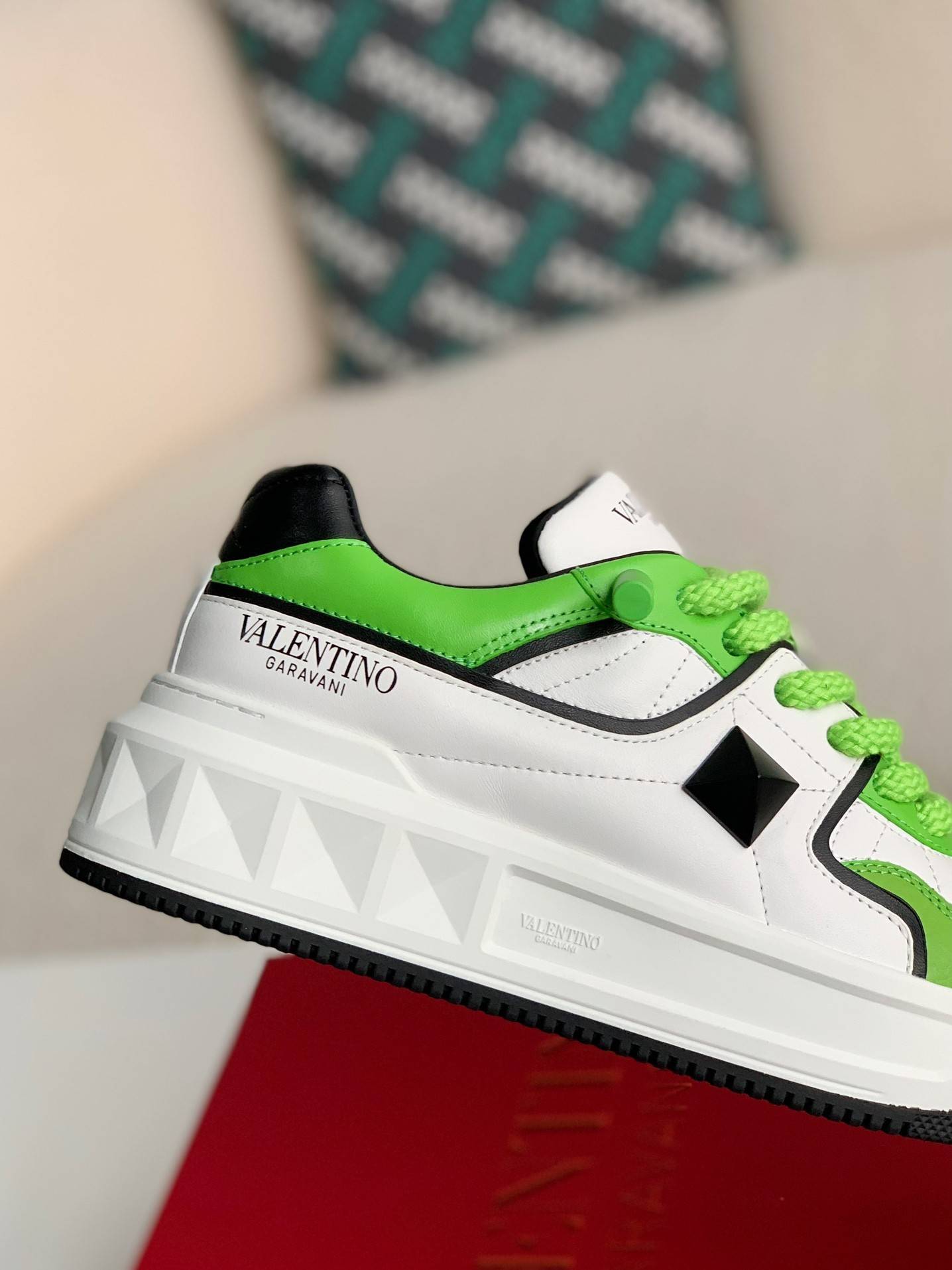 Va1e*ntin0 One Stud Sneakers