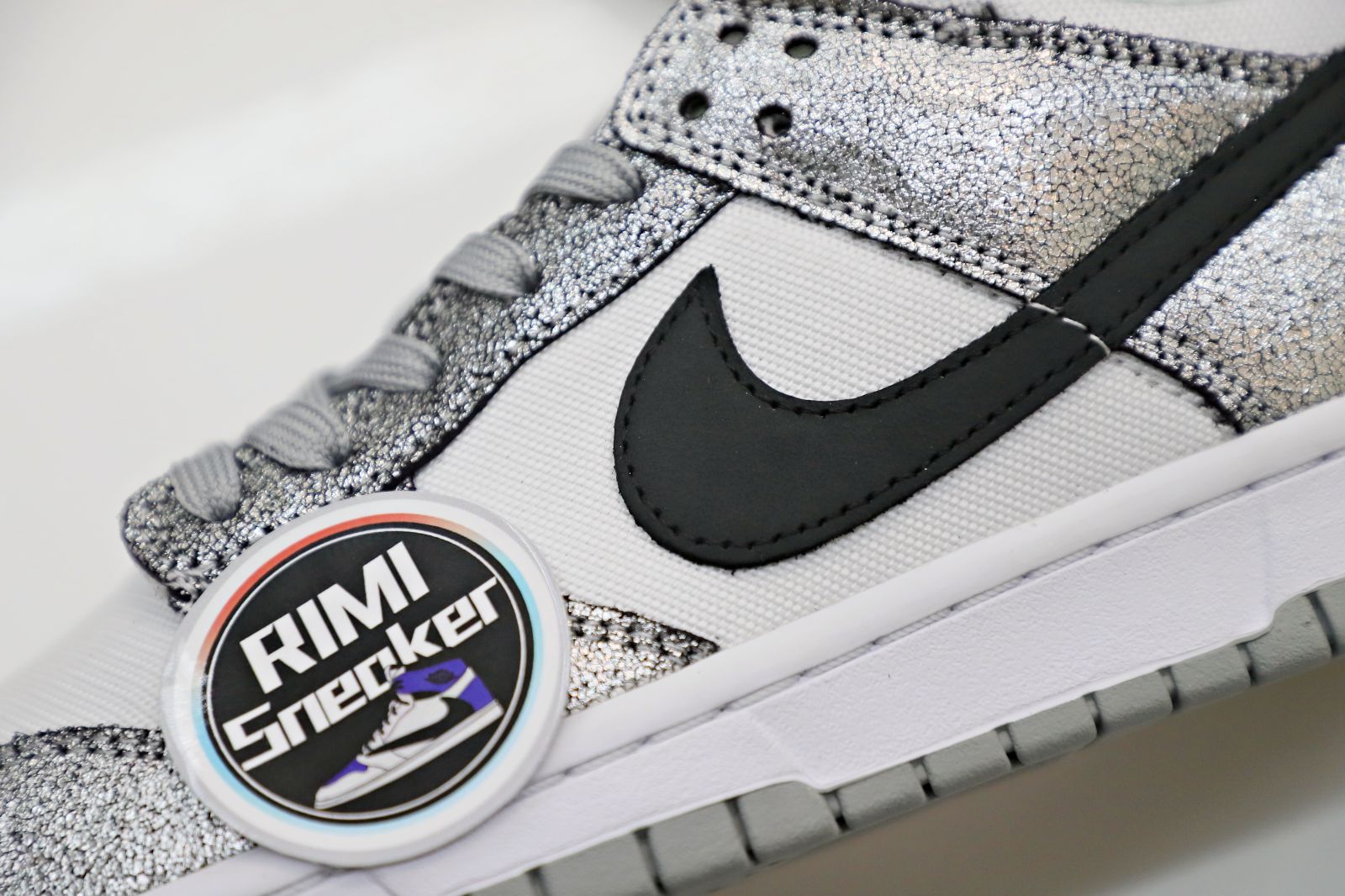 WMNS DUNK LOW