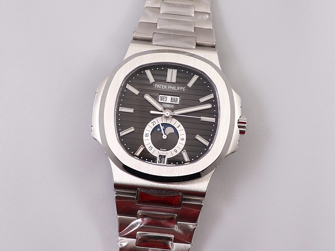 Pat*k Phi1i*pe 5726 series watch