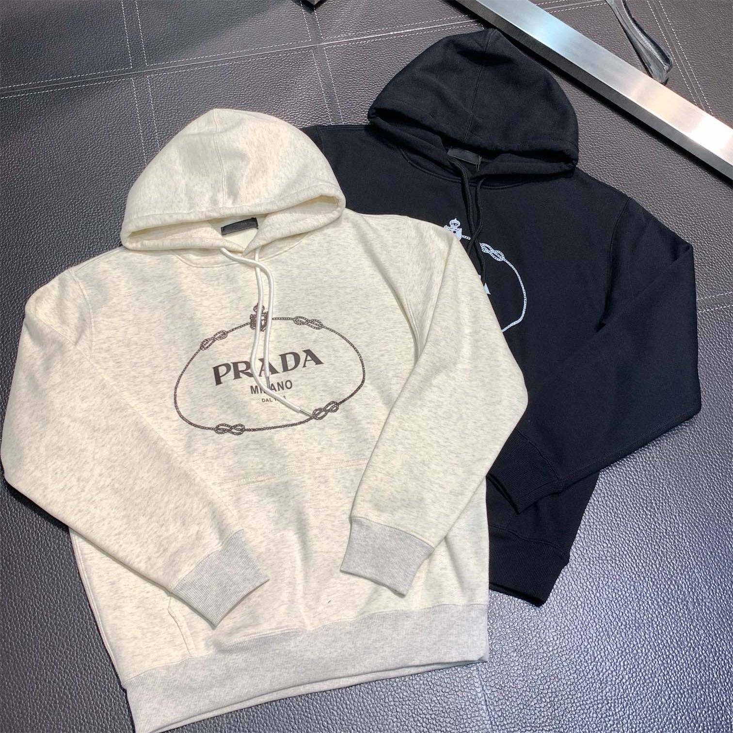 Pra*a fleece hooded sweatshirt