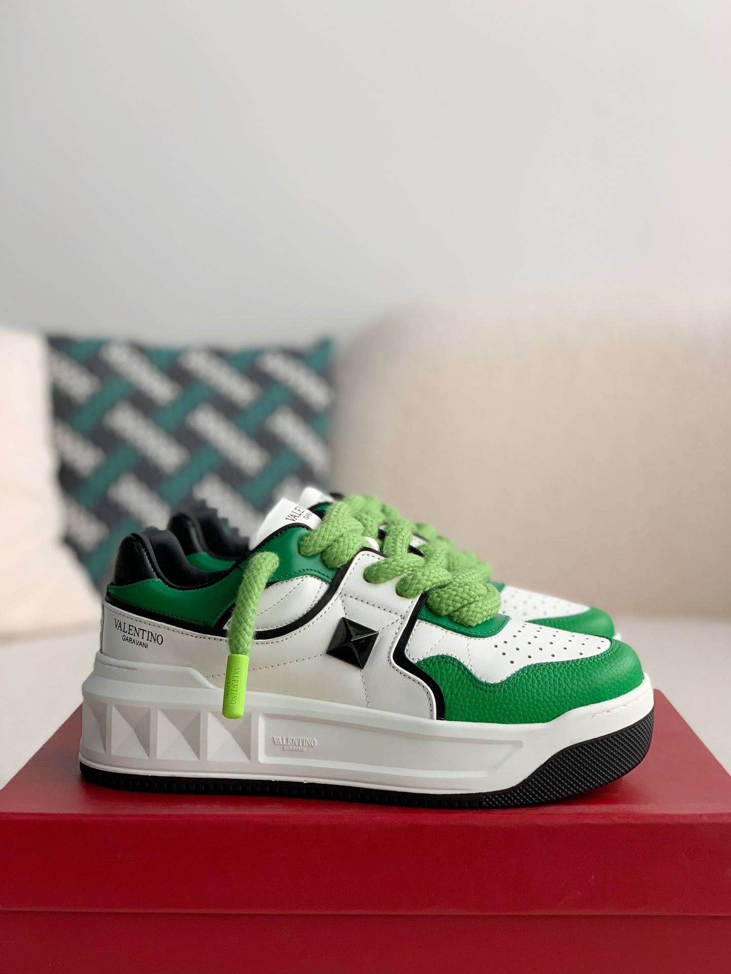 Va1e*ntin0 One Stud Sneakers