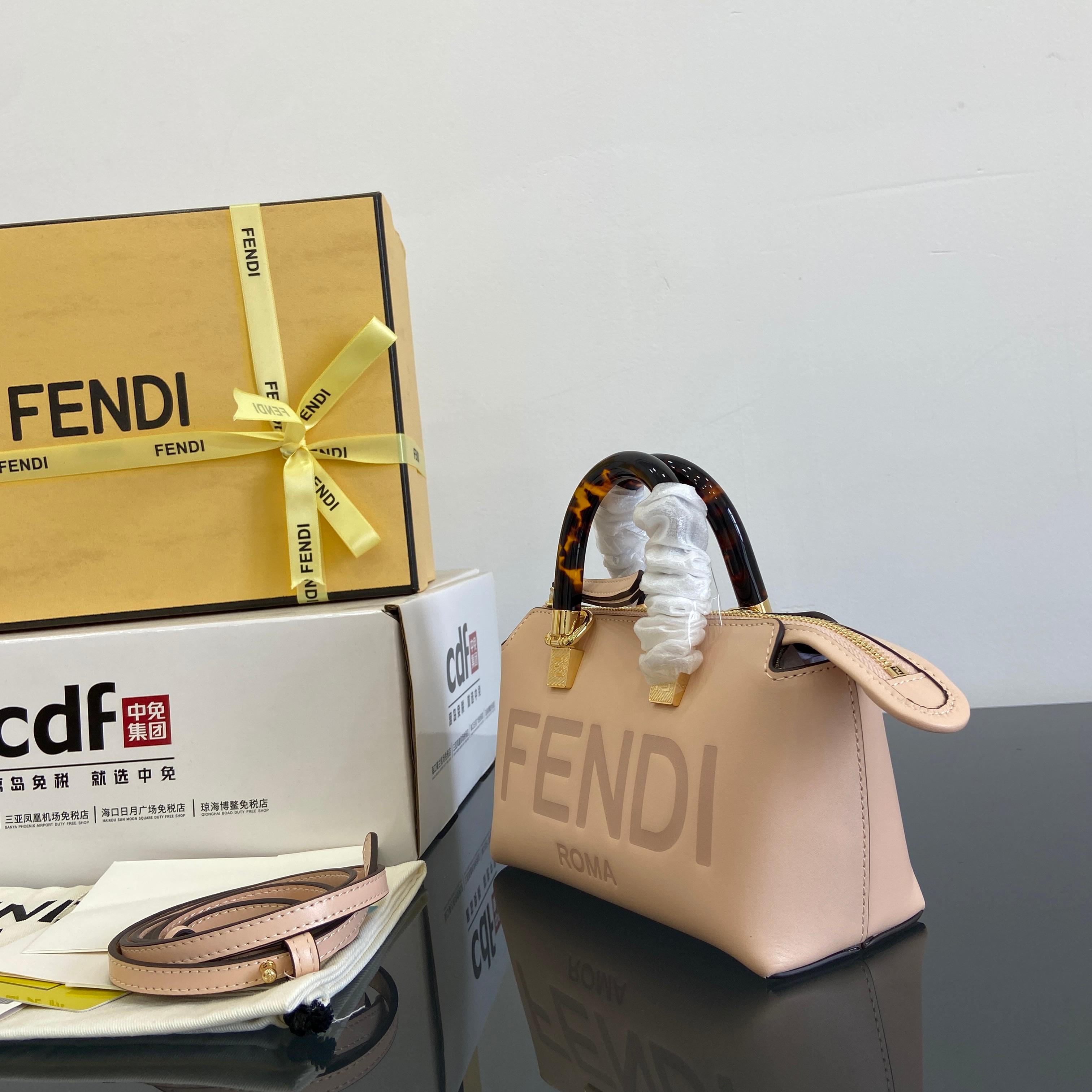 F**di •Mini By The Way mini bag, calfskin model model: 8067 size: 17×8×9cm