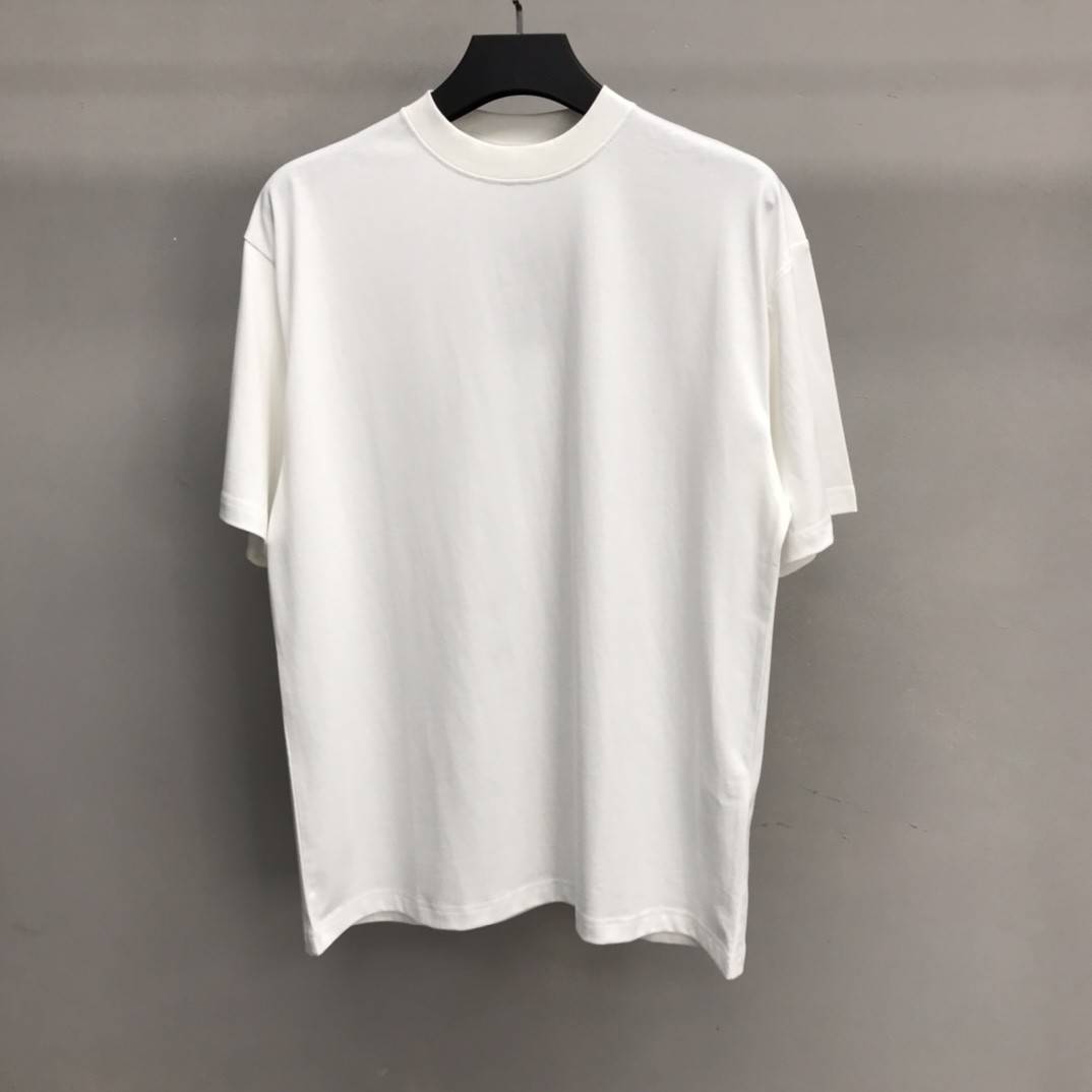 Ba1en*iaga graffiti T-shirt