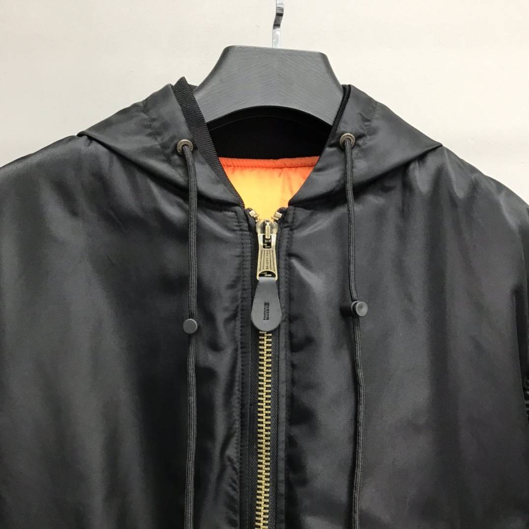 Ba1en*iaga foamed wheat logo jacket