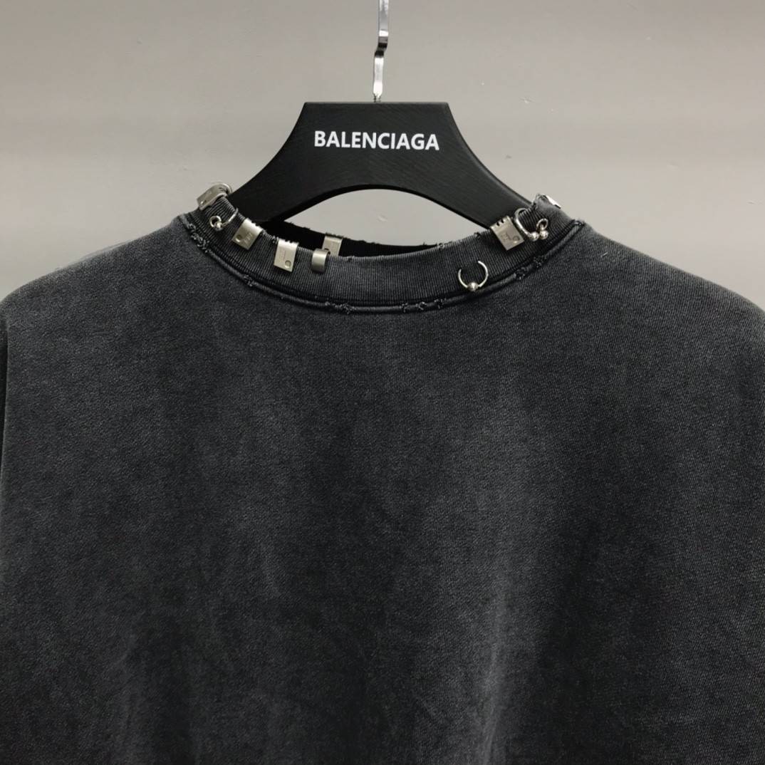 Ba1en*iaga neckline hardware perforated hoodie