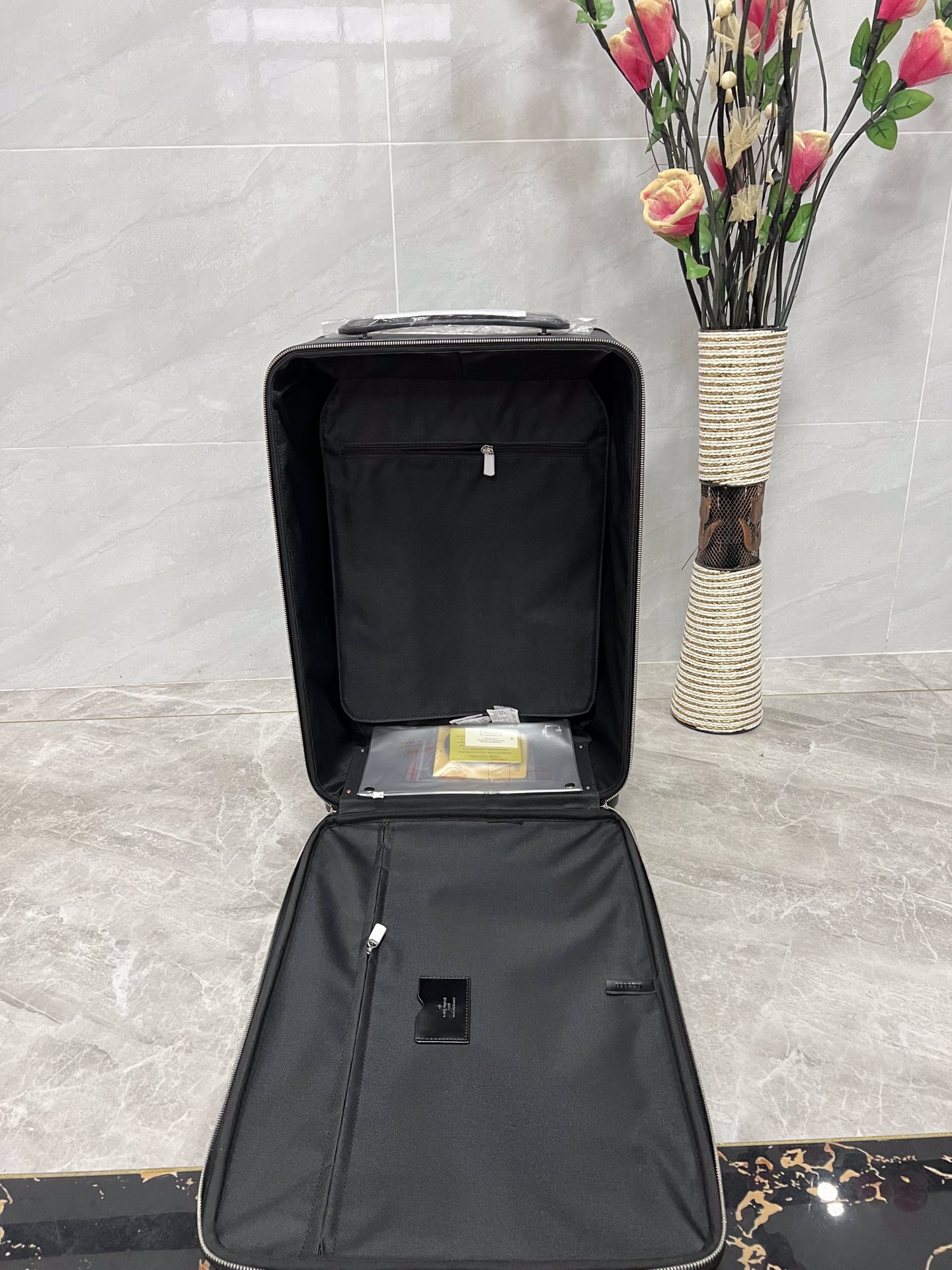 Gvc*1 Luggage/Original Leather GF4343 Size: 20 inches