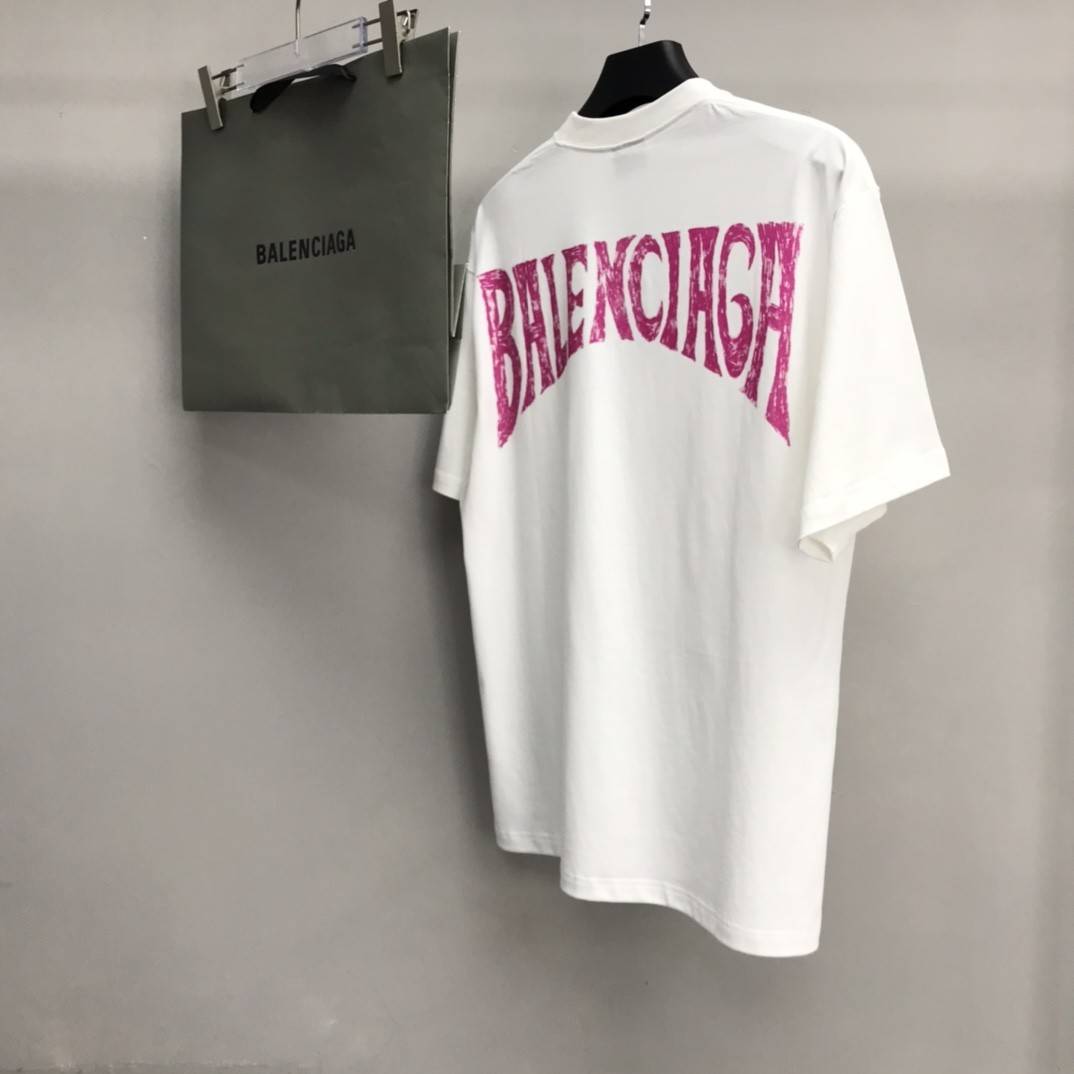 Ba1en*iaga graffiti T-shirt