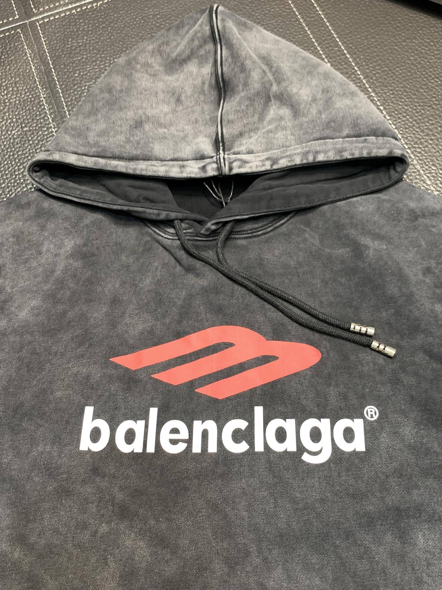Ba1en*iaga  Men