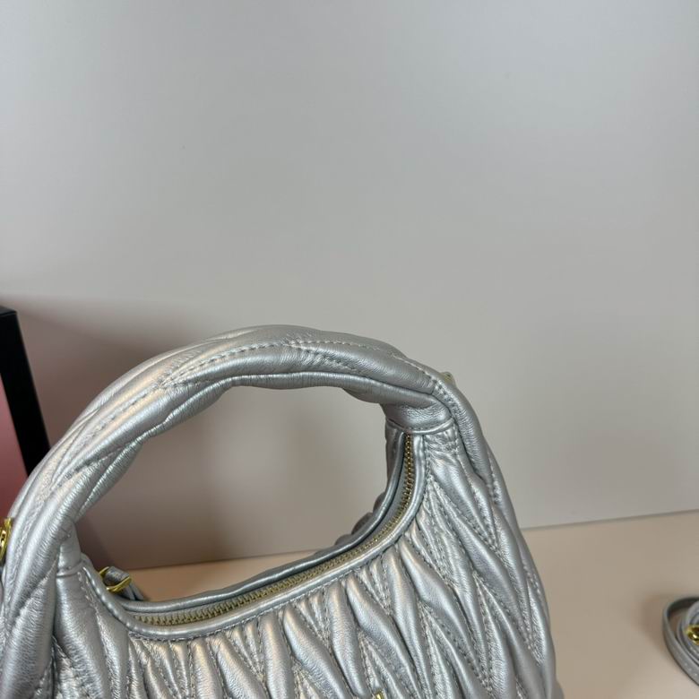 Miu Miu Wander silver matelassé bag