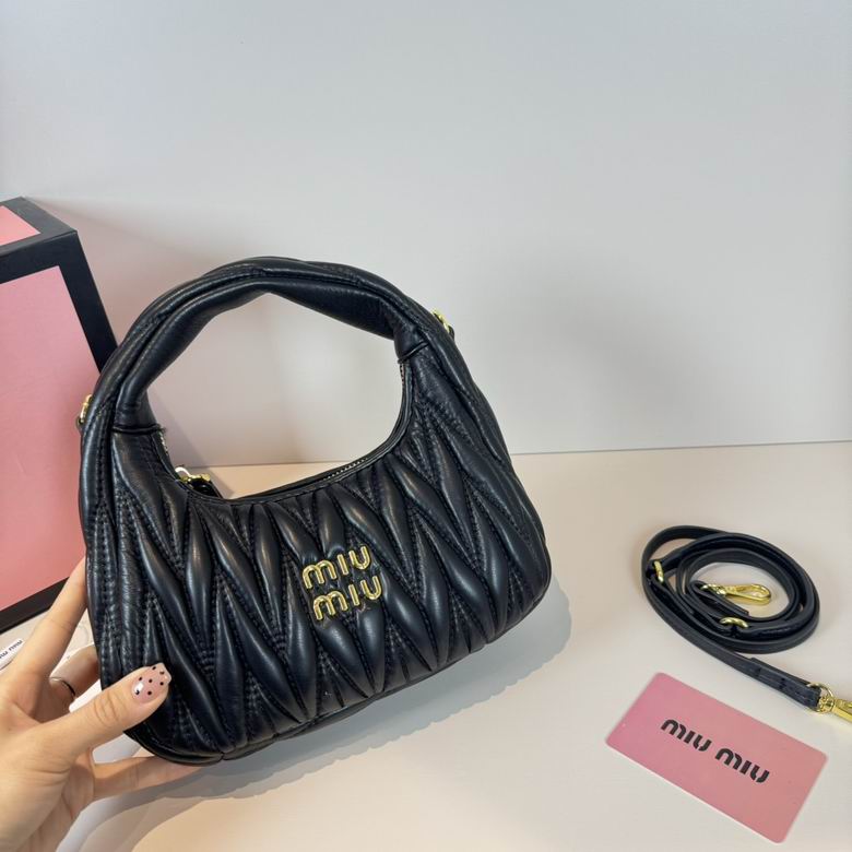 Miu Miu Wander black matelassé bag