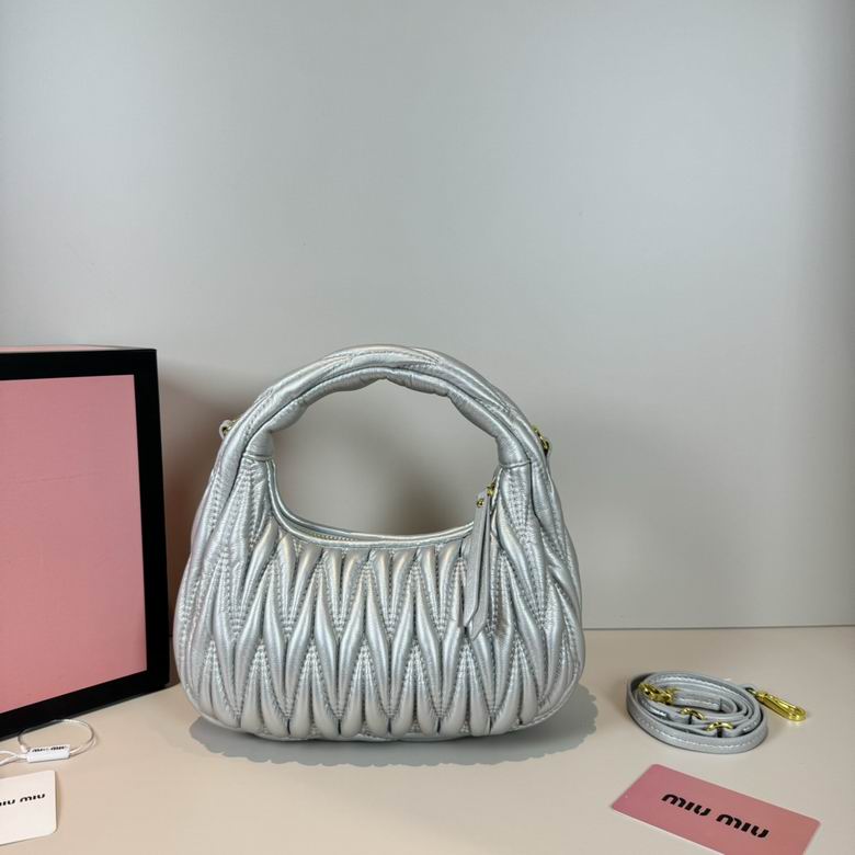 Miu Miu Wander silver matelassé bag