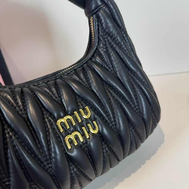 Miu Miu Wander black matelassé bag